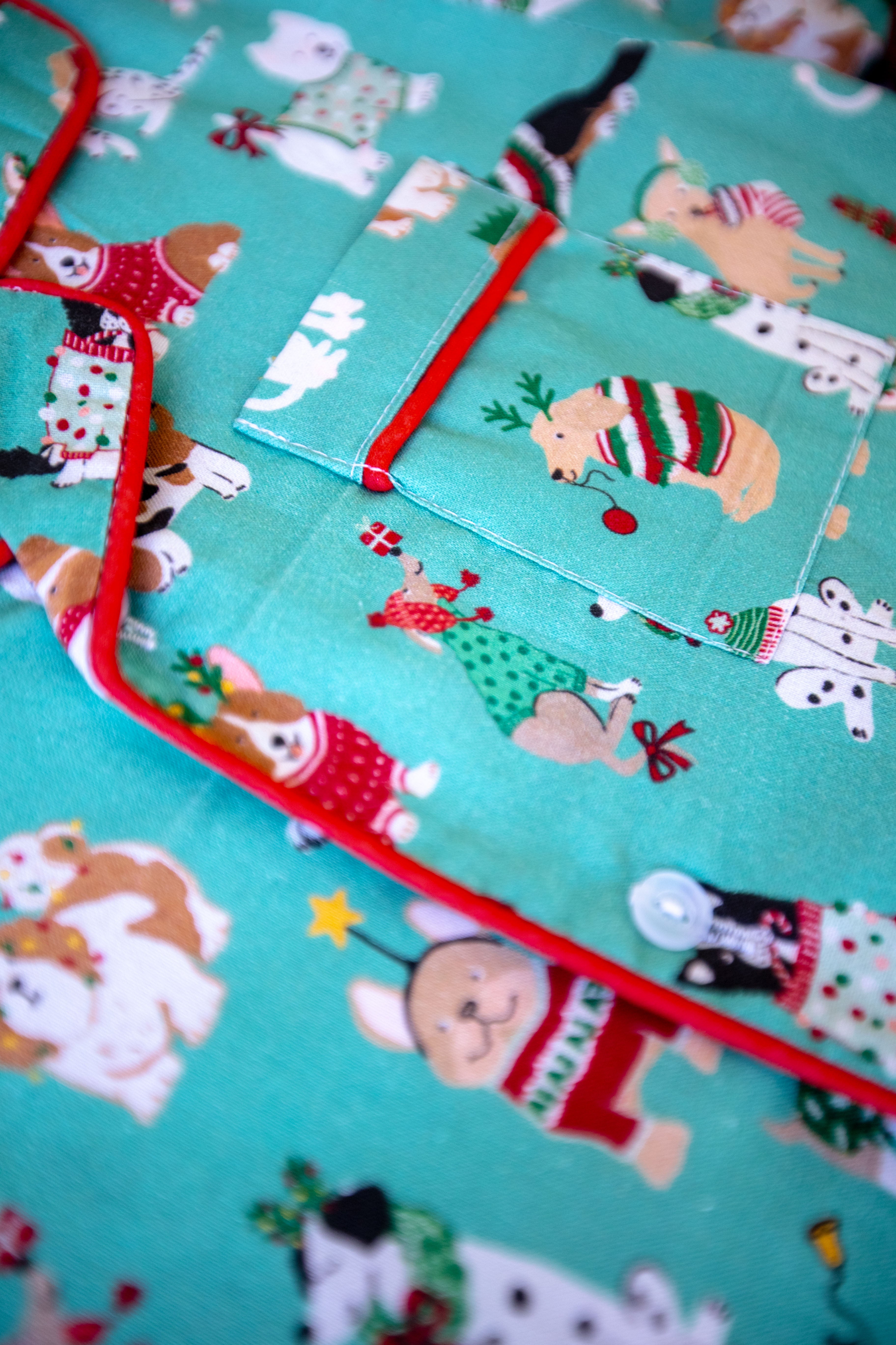 Howliday Hounds-Green (Girls)